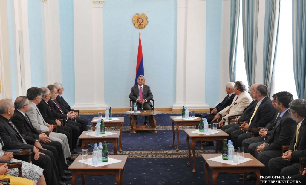 Picture: Homentmen delegation meets with Armenian President, Serzh Sargsyan